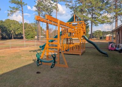 SSY4 Playset from Dixie Outdoor Solutions. Serving the Baxley Georgia Area.