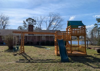SSY4 Playset from Dixie Outdoor Solutions. Serving the Baxley Georgia Area.